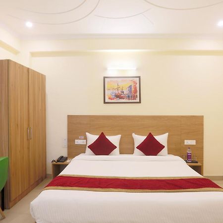 Hotel Lemon Suites & Banquet Noida Sector 62 Extérieur photo