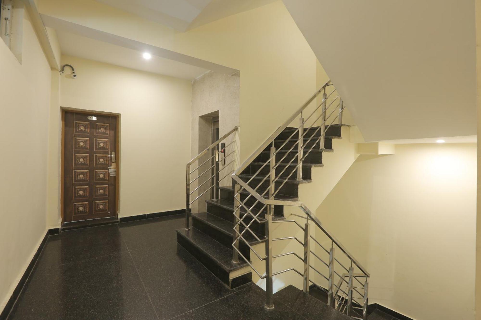 Hotel Lemon Suites & Banquet Noida Sector 62 Extérieur photo