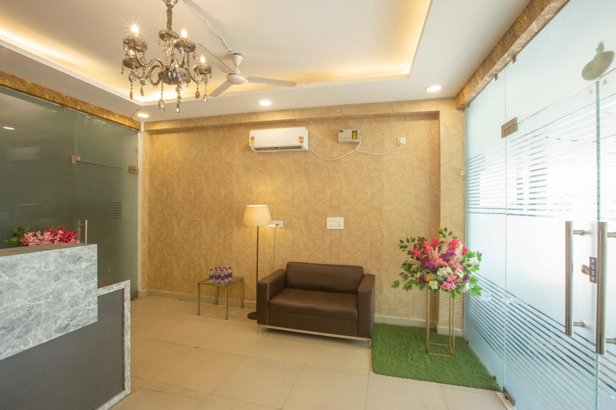 Hotel Lemon Suites & Banquet Noida Sector 62 Extérieur photo
