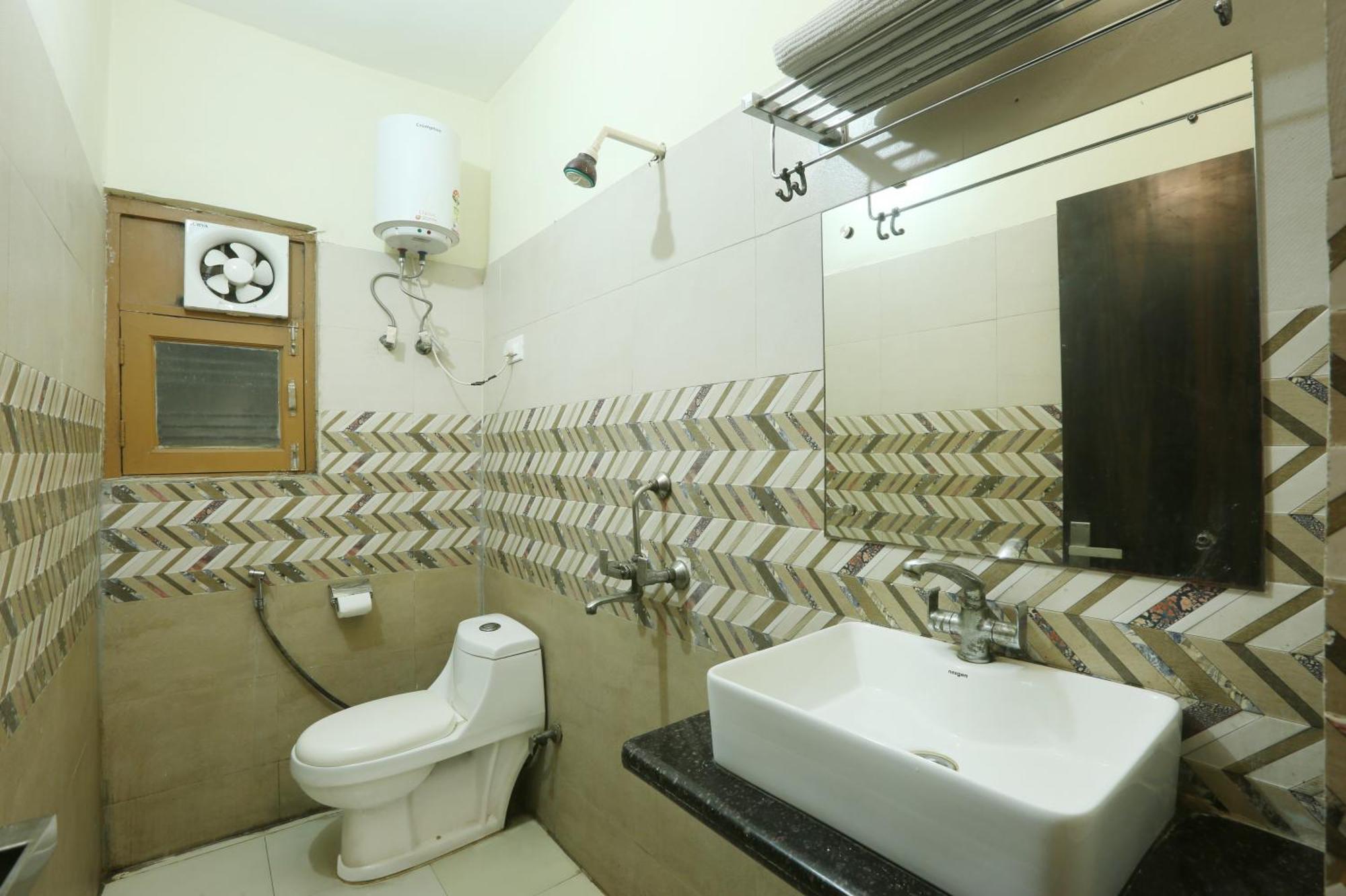 Hotel Lemon Suites & Banquet Noida Sector 62 Extérieur photo