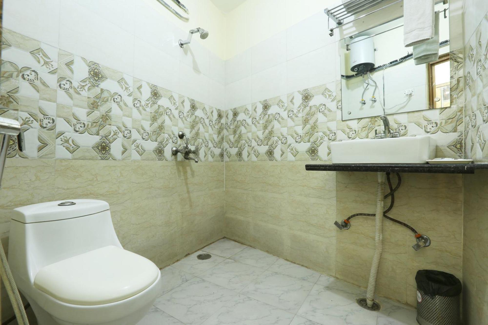 Hotel Lemon Suites & Banquet Noida Sector 62 Extérieur photo
