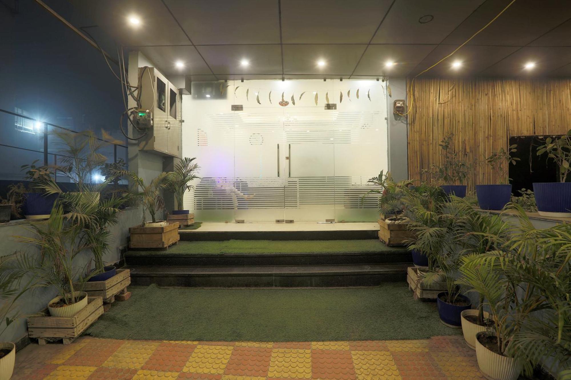 Hotel Lemon Suites & Banquet Noida Sector 62 Extérieur photo